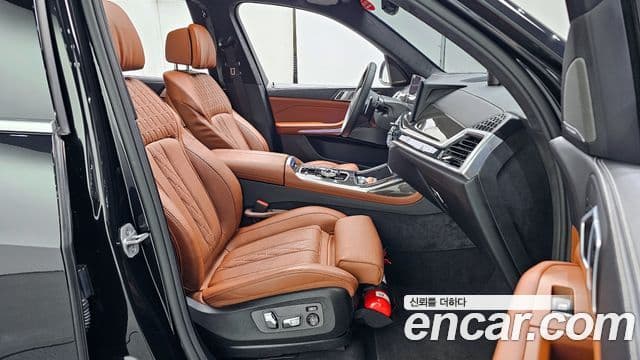 BMW X7 (G07) xDrive 40d M Sport 7인승, 2025 11