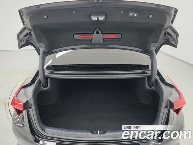 Kia K8 гибрид Signature, 2022 18