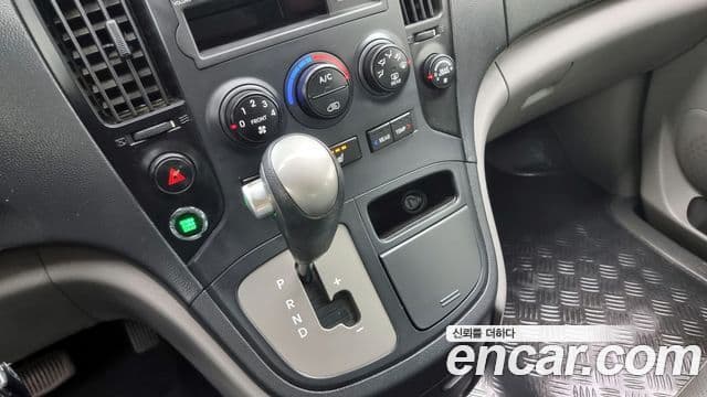 Hyundai Grand Starex детский перевозочный автомобиль, 2016 9