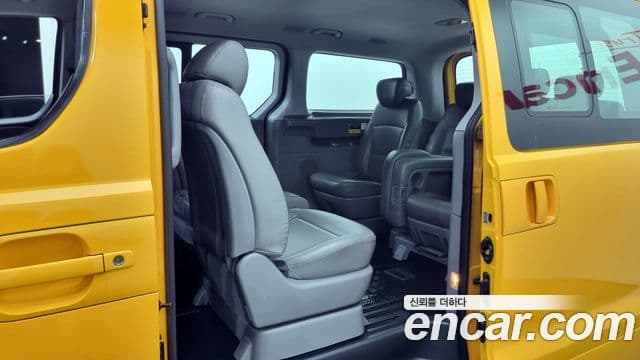 Hyundai Grand Starex детский перевозочный автомобиль, 2016 12