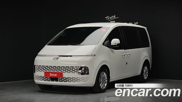 Hyundai Staria Modern, 2024 1