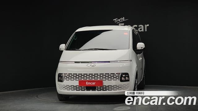 Hyundai Staria Modern, 2024 3