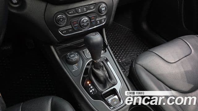 Jeep Cherokee(KL) 2.4 Limited AWD, 2021 9