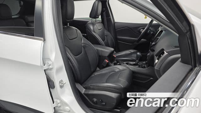 Jeep Cherokee(KL) 2.4 Limited AWD, 2021 10