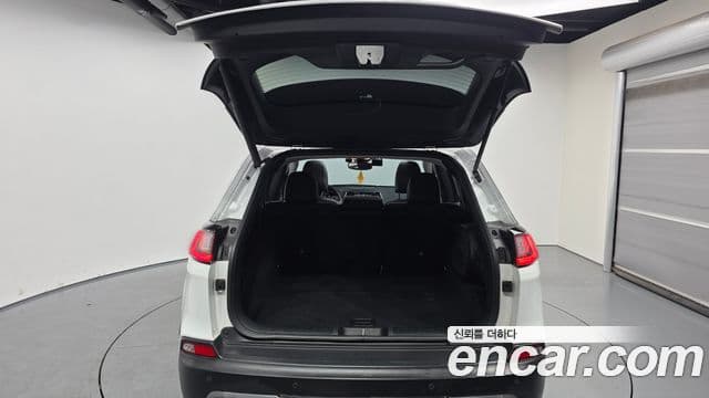 Jeep Cherokee(KL) 2.4 Limited AWD, 2021 20