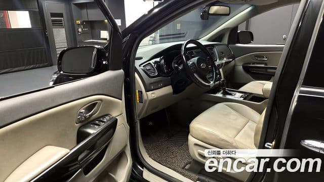 Kia All New Carnival Prestige, 2016 10