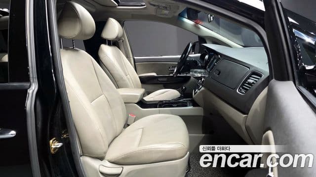 Kia All New Carnival Prestige, 2016 11
