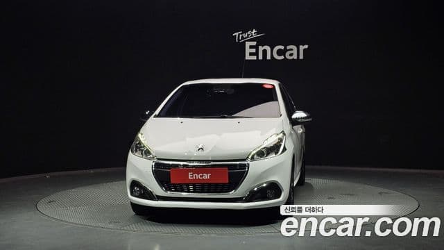 Peugeot 208 1.6 BlueHDi Allure 5도어, 2018 3
