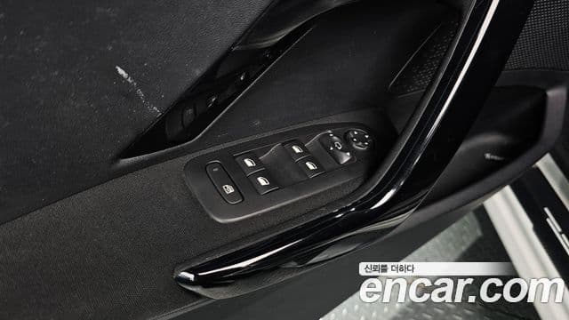 Peugeot 208 1.6 BlueHDi Allure 5도어, 2018 17