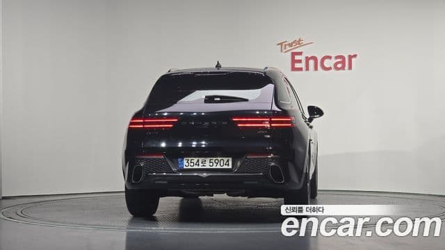 Genesis GV70, 2022 4