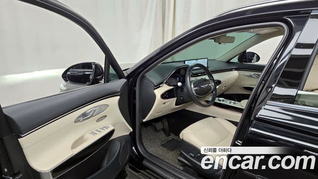 Genesis GV70, 2022 10