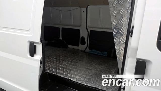 동풍소콘 C35 EV 2-seater, 2023 19