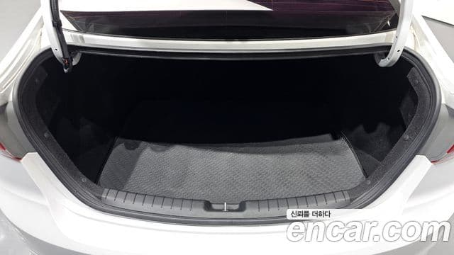 Hyundai Avante AD 1.6 GDI Value Plus, 2018 20