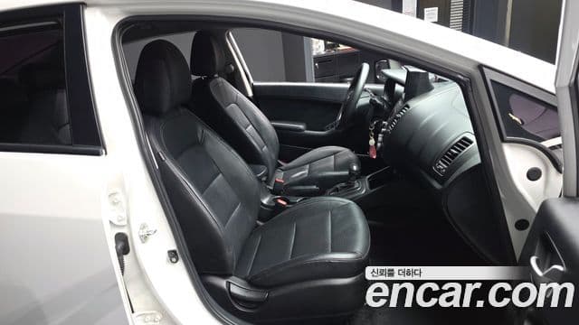 Kia K3 Deluxe, 2015 11