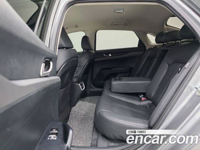 Kia K5 3세대 Prestige, 2022 10