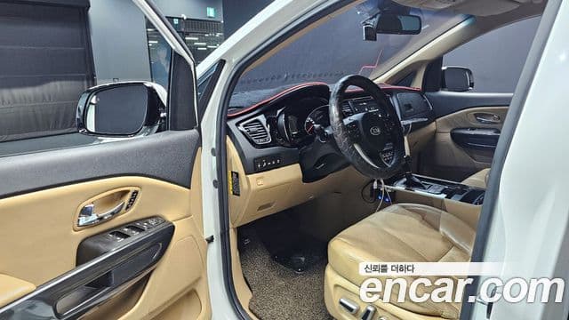 Kia All New Carnival Noblesse, 2016 11