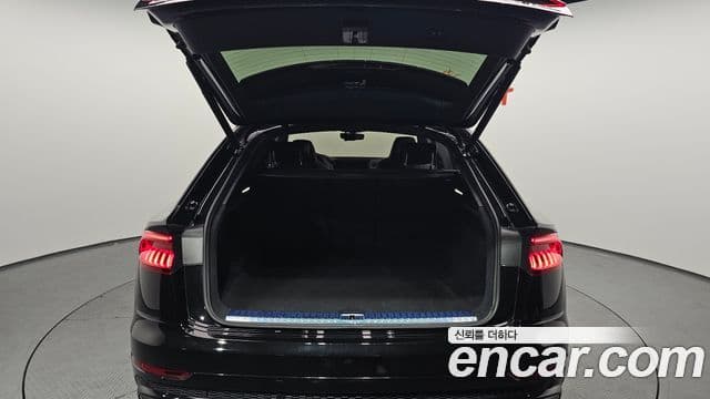 Audi Q8 (4M) Premium, 2023 20