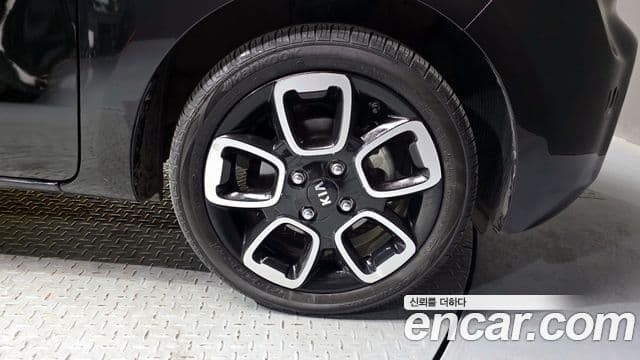 Kia The / новый New Ray Signature, 2021 все фото