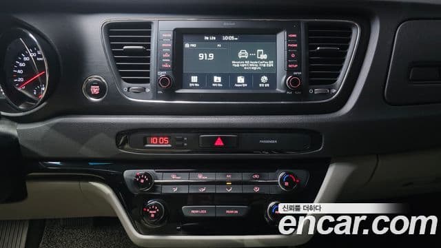 Kia The / новый New Carnival Luxury, 2019 17