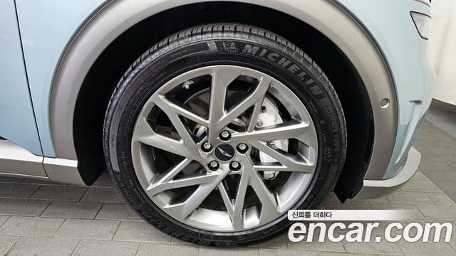 Genesis GV60 Standard AWD, 2023 все фото