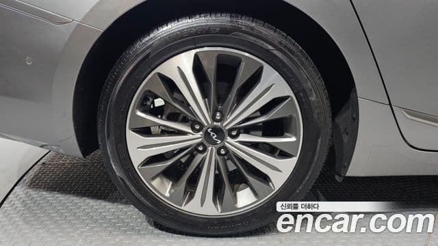 Kia K8 гибрид Signature, 2022 все фото