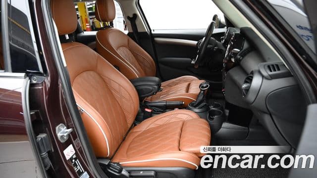 Mini Cooper 3세대, 2019 10