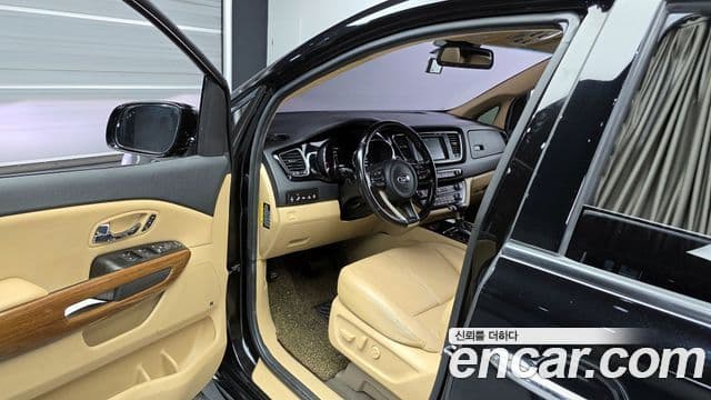 Kia All New Carnival Noblesse, 2018 10