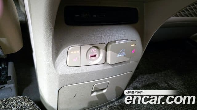 Kia All New Carnival Noblesse, 2018 18