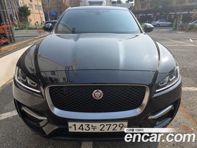 Jaguar F-PACE 20d R-Sport, 2017 10