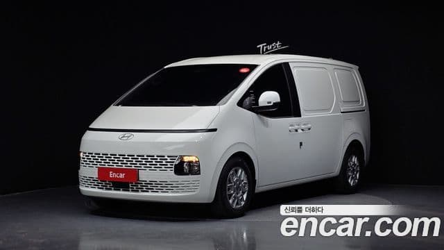 Hyundai Staria Modern, 2025 1