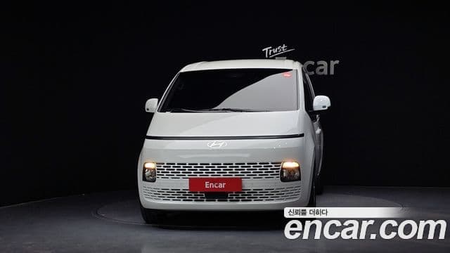 Hyundai Staria Modern, 2025 3