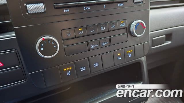 Hyundai Staria Modern, 2025 18