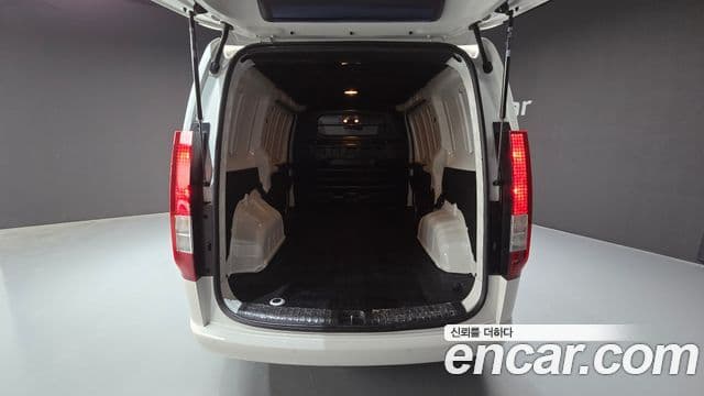 Hyundai Staria Modern, 2025 20