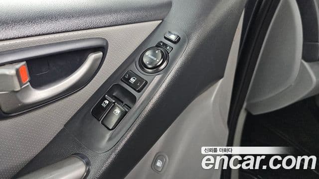 Hyundai Grand Starex CVX Premium, 2015 17