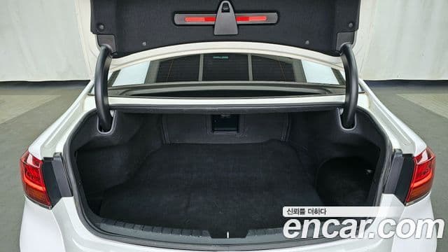 Kia K7 Premier гибрид Prestige, 2021 20