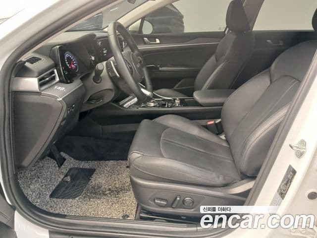 Kia K5 гибрид 3세대 Prestige, 2023 9