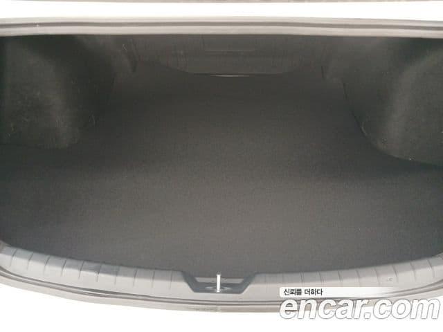 Kia K5 гибрид 3세대 Prestige, 2023 17