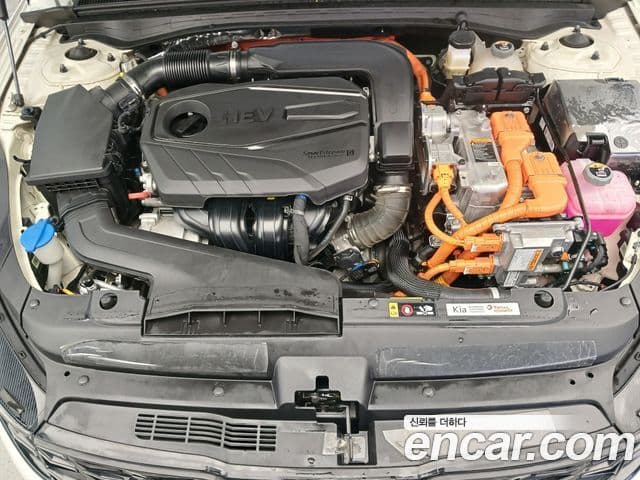 Kia K5 гибрид 3세대 Prestige, 2023 20