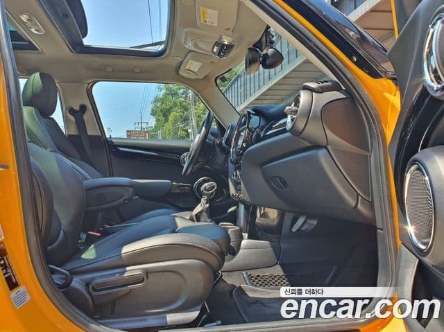 Mini Cooper 3세대, 2016 6