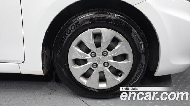 Hyundai Accent(новый кузов / новое поколение) дизель 1.6 VGT Smart, 2016 все фото