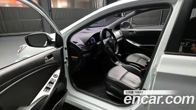 Hyundai Accent(новый кузов / новое поколение) дизель 1.6 VGT Smart, 2016 10