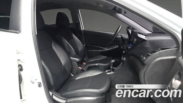 Hyundai Accent(новый кузов / новое поколение) дизель 1.6 VGT Smart, 2016 11