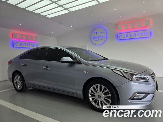 Hyundai LF Sonata Special, 2017 1
