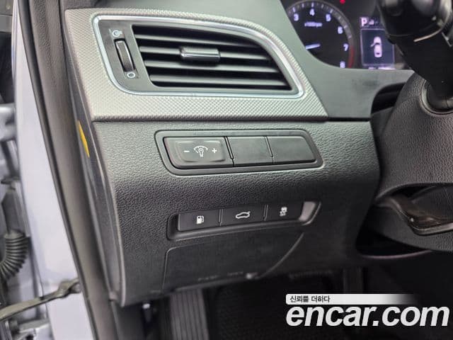 Hyundai LF Sonata Special, 2017 15