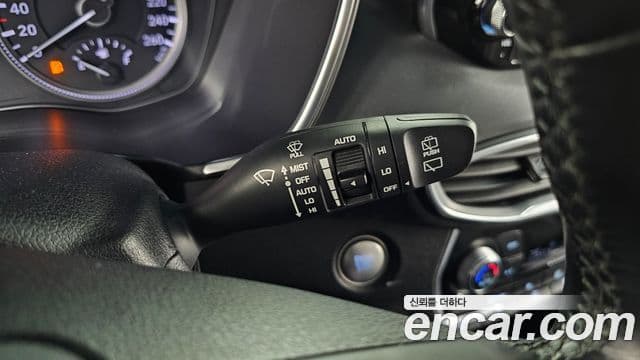 Hyundai Santa Fe TM Exclusive Special, 2019 17