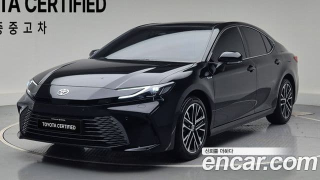 Toyota 캠리 (XV80) 2.5 XLE гибрид, 2025 1