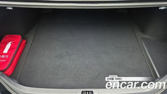 Toyota 캠리 (XV80) 2.5 XLE гибрид, 2025 18