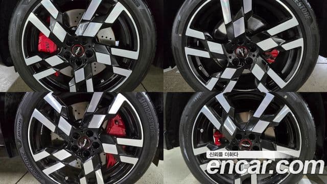 Mini Cooper S Countryman 3세대 ALL4 JCW, 2025 все фото