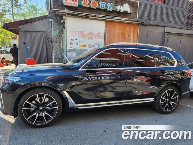 BMW X7 (G07) xDrive 40i M Sport 6인승, 2022 4
