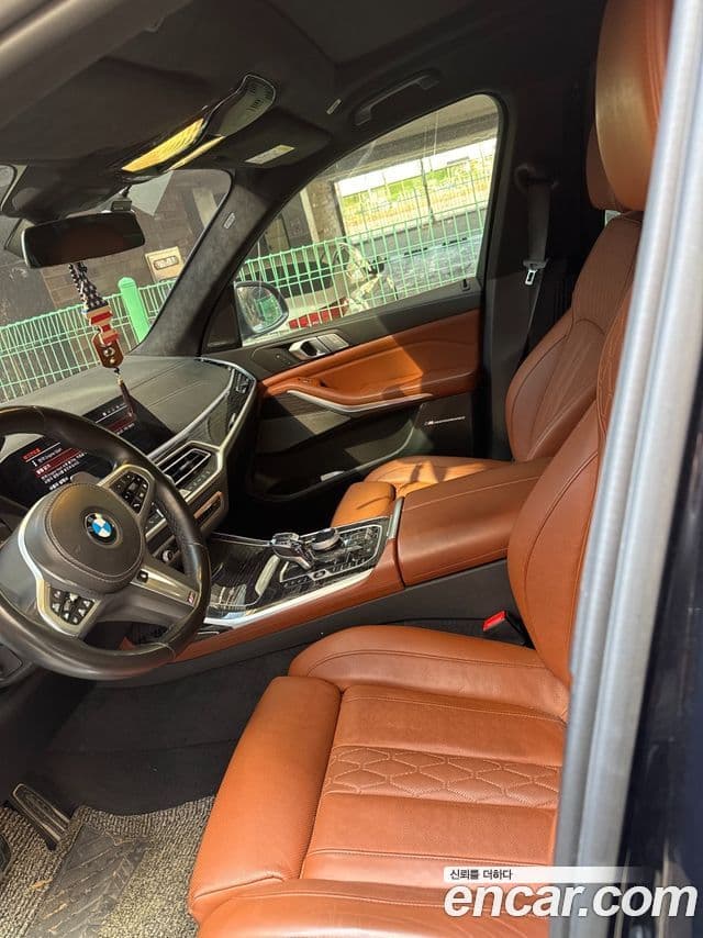 BMW X7 (G07) xDrive 40i M Sport 6인승, 2022 7